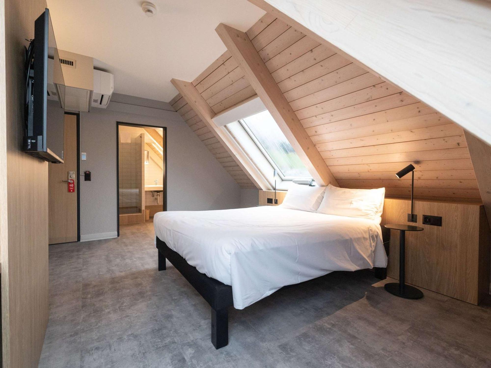 Ibis Hotel 3*